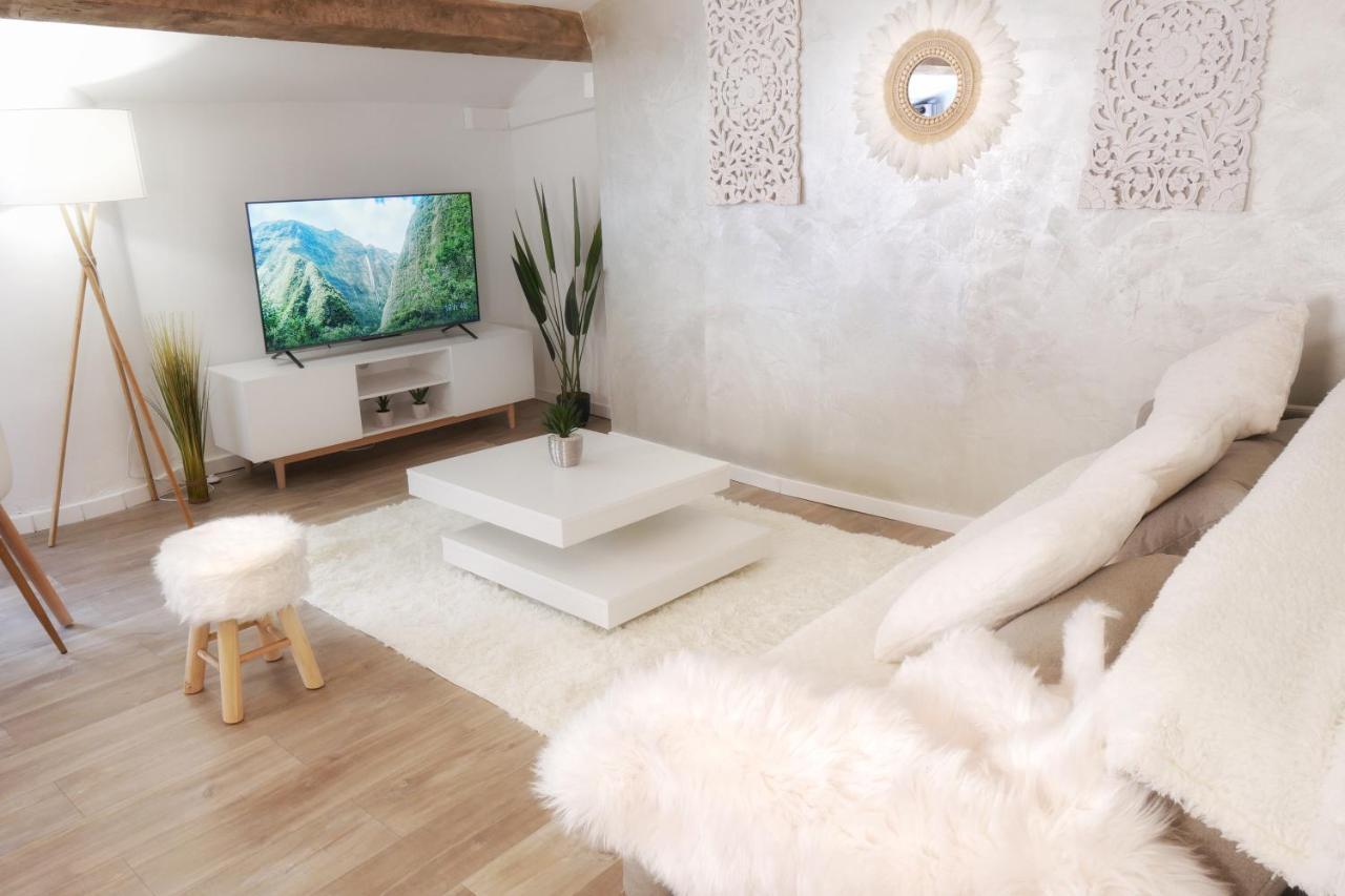 Appartements Premium En Hyper Centre Ville Brignoles Buitenkant foto