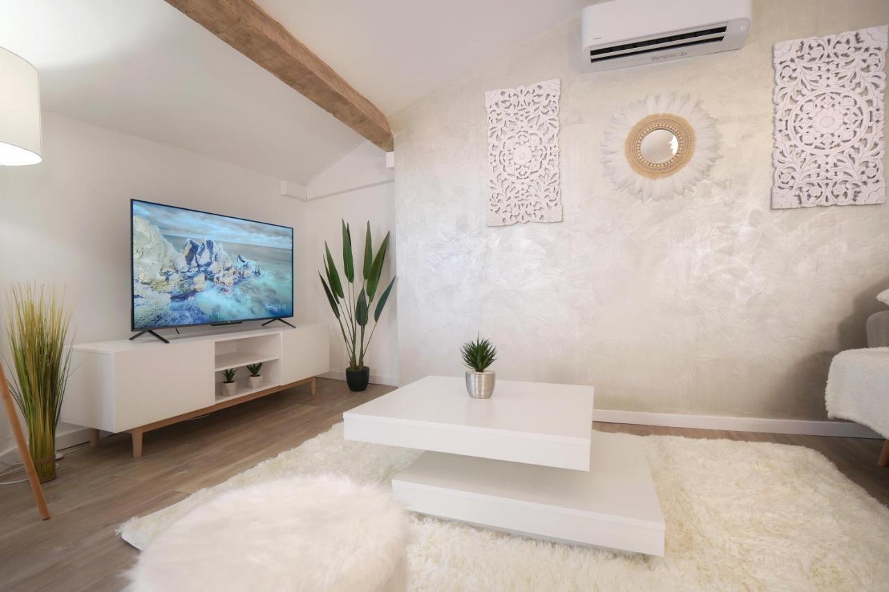 Appartements Premium En Hyper Centre Ville Brignoles Buitenkant foto