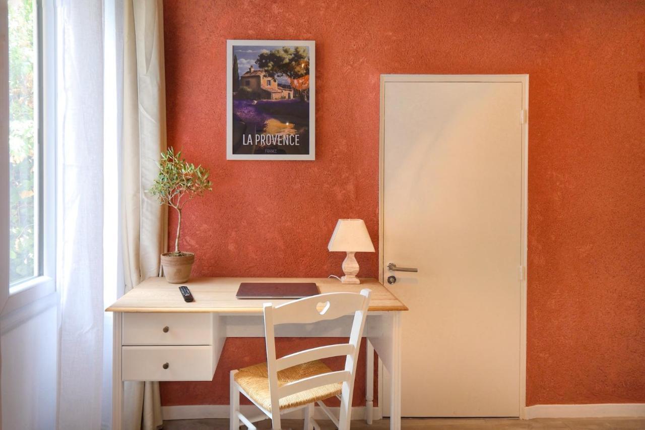 Appartements Premium En Hyper Centre Ville Brignoles Buitenkant foto